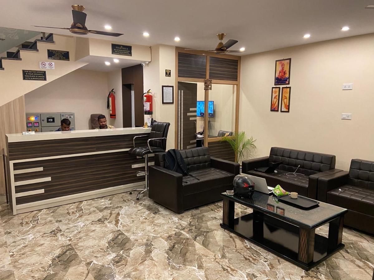 Hotel Tulsi Villa Dehradun Buitenkant foto